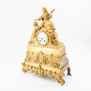 Table pendulum clock, late 19th century.