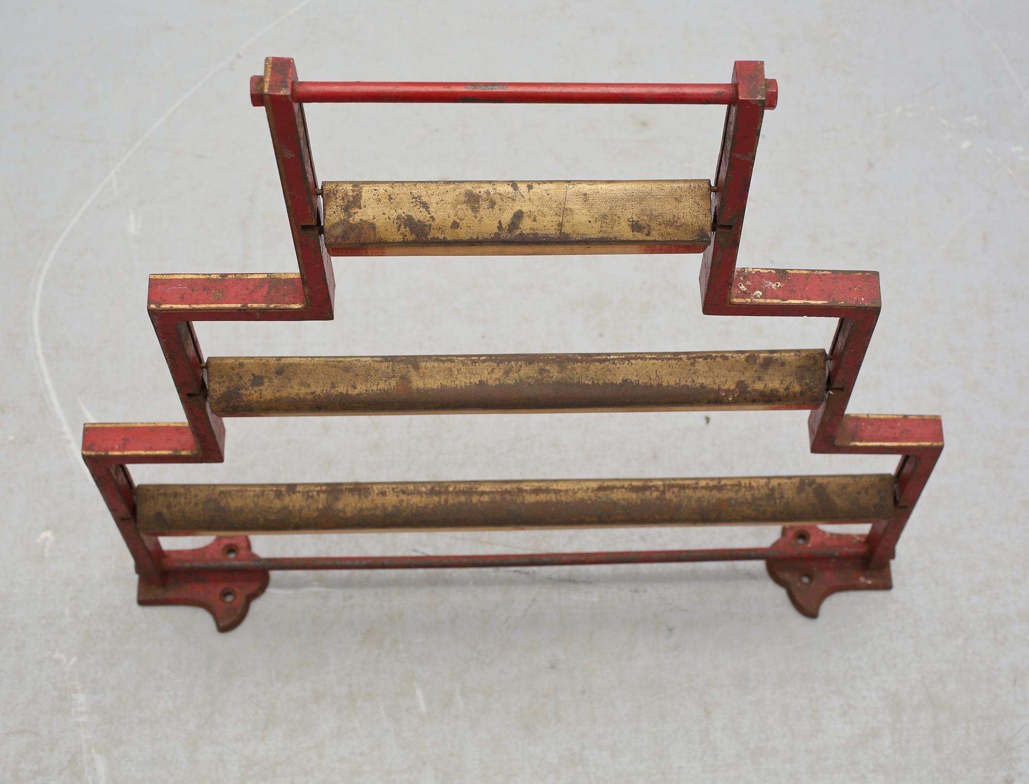 PAPPERSHÅLLARE, 1900-talets första hälft.