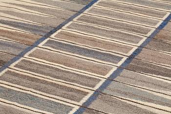 CARPET. Flat weave. 296 x 193,5 cm. Sweden around 1950.