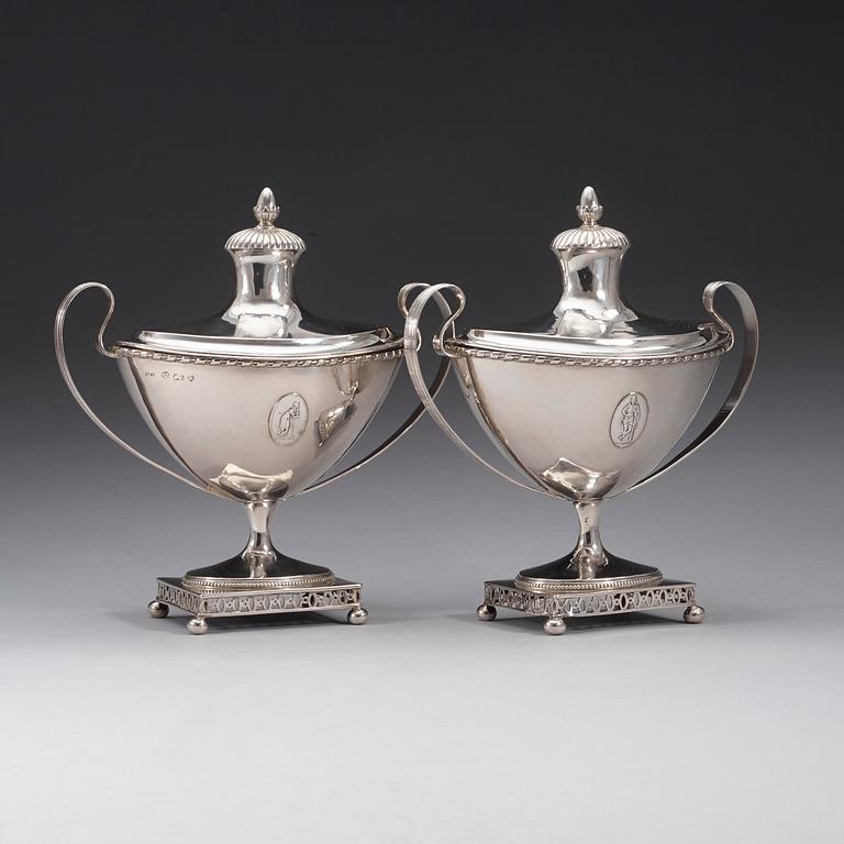 A pair of Swedish 18th century silver sugar-bowls, marks of Nils Tornberg, Linköping 1798.