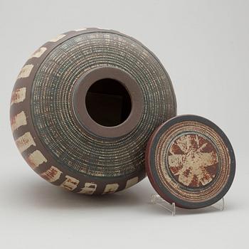 A Wilhelm Kåge 'Farsta' stoneware jar and cover, Gustavsberg Studio 1956.