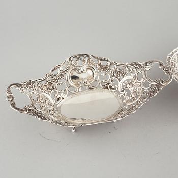 GALLERSKÅLAR, 2 st, silver, 1900-tal.