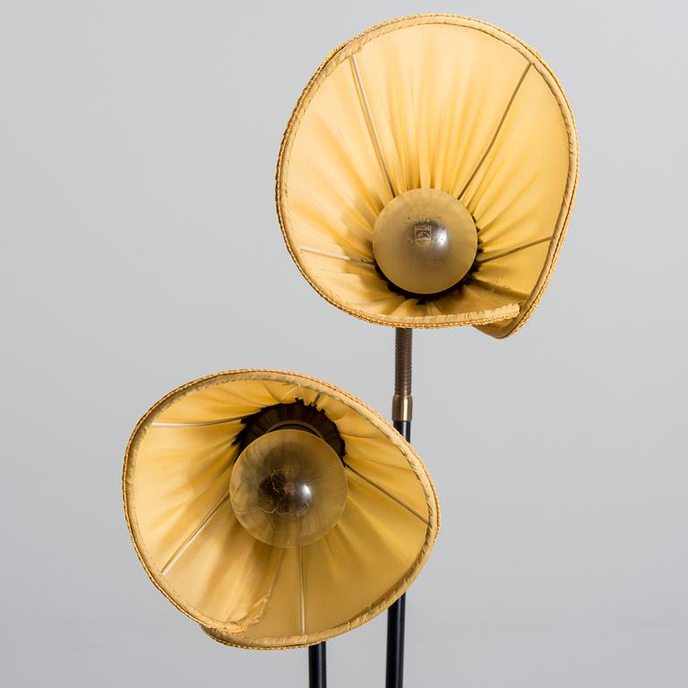 GOLVLAMPA, 1900-talets mitt.