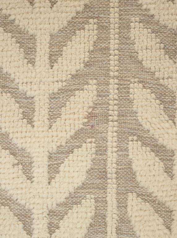 Elsa Gullberg, A carpet, knotted pile in relief, ca 348,5-351,5 x 230,5-236,5 cm, probably Elsa Gullberg.