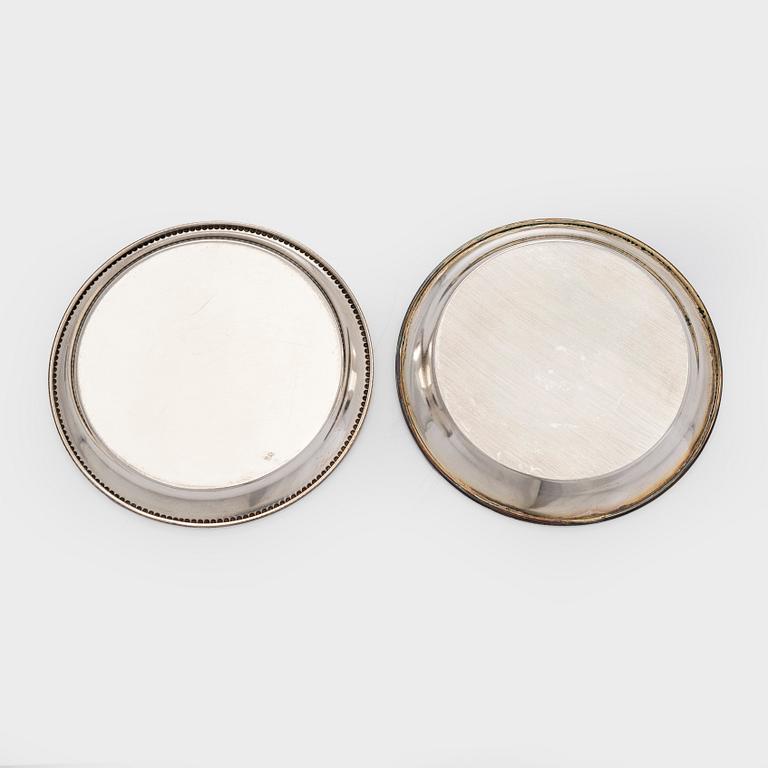 A set of twelve silver coasters and cocktail sticks 11 pcs,  Suomen Kultaseppä Oy 1935 and Kultakeskus 1983.