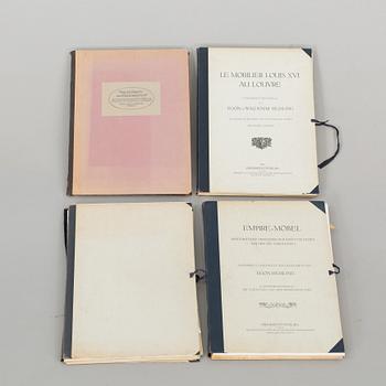 MAPPAR, 4 st, bland annat "Von der Empire zur Biedermeierzeit..." av J.A. Lux. Förlag Julius Hoffmann, Stuttgart, 1910.
