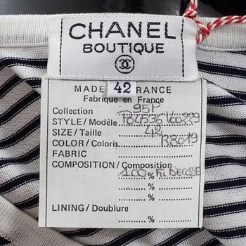 TRÖJA, Chanel.