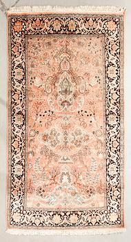 Matta Kashmir silke ca 223x125 cm.