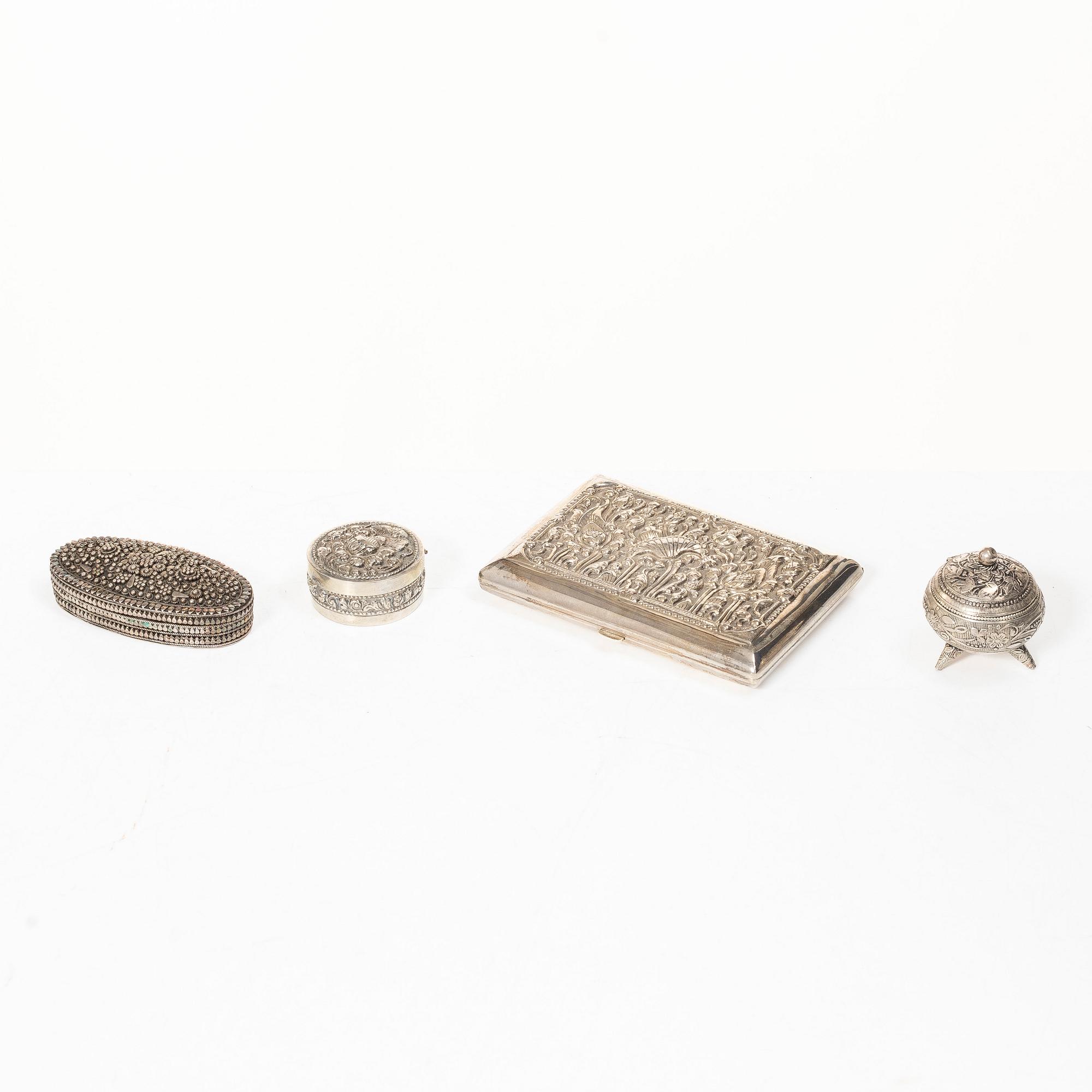 Boxes, 7 pcs, and a cigarette case, silver, 20th century.