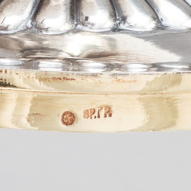 A Russian silver coffee- and teaset, 5 pieces, mark of Gratchev company, St Petersburg before 1899.