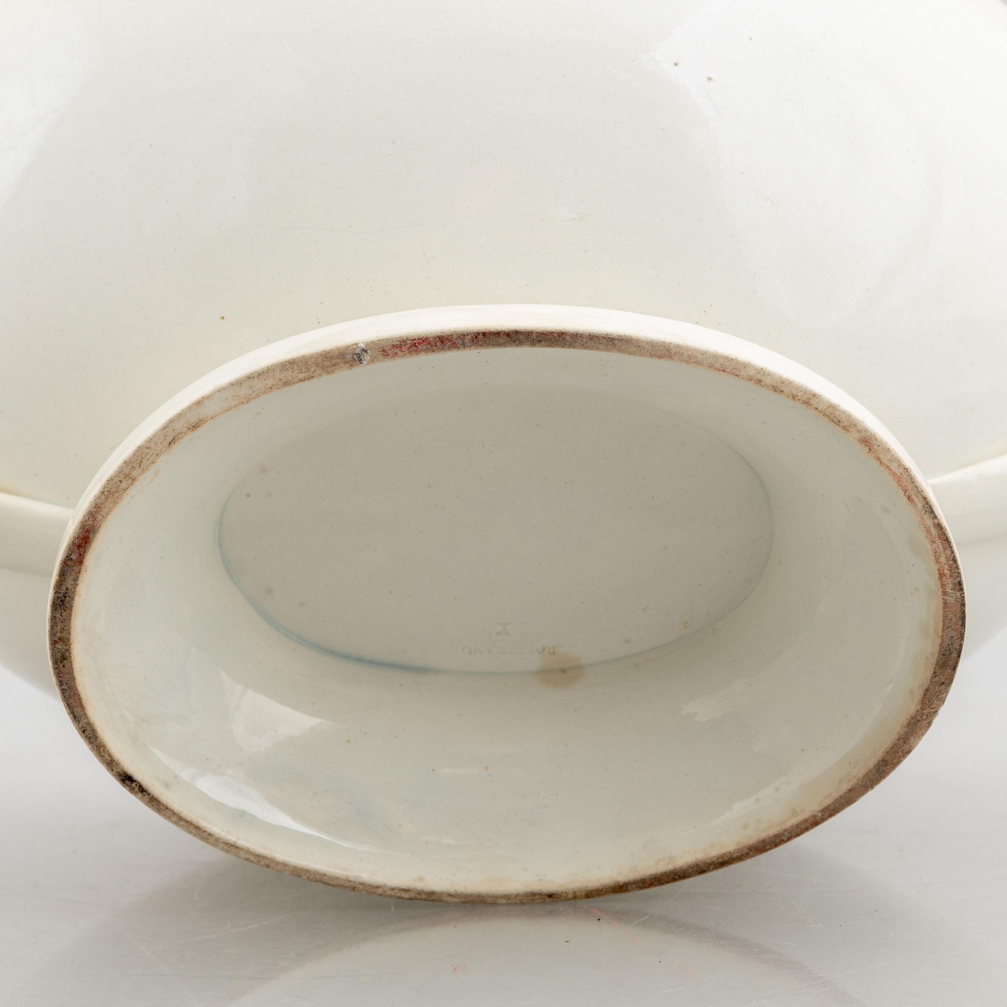 Terrin med lock, flintgods, Rörstrand, 1800-talets första hälft.