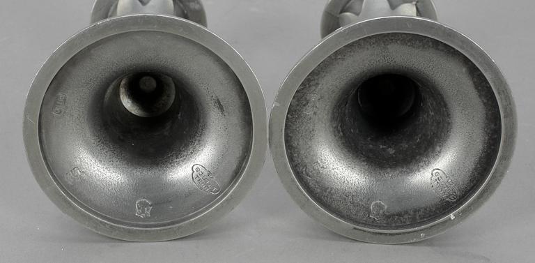 LJUSSTAKAR, ett par, tenn, Edvin Ollers, 1960.