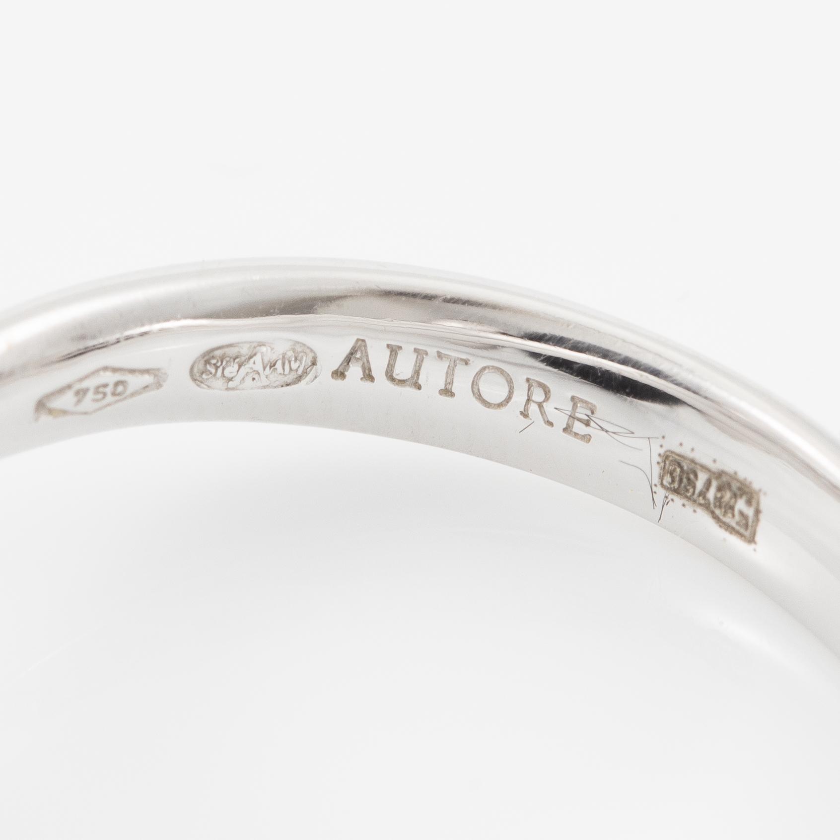 Ring 18K vitguld med en odlad Söderhavspärla och svarta diamanter och emalj, Autore.