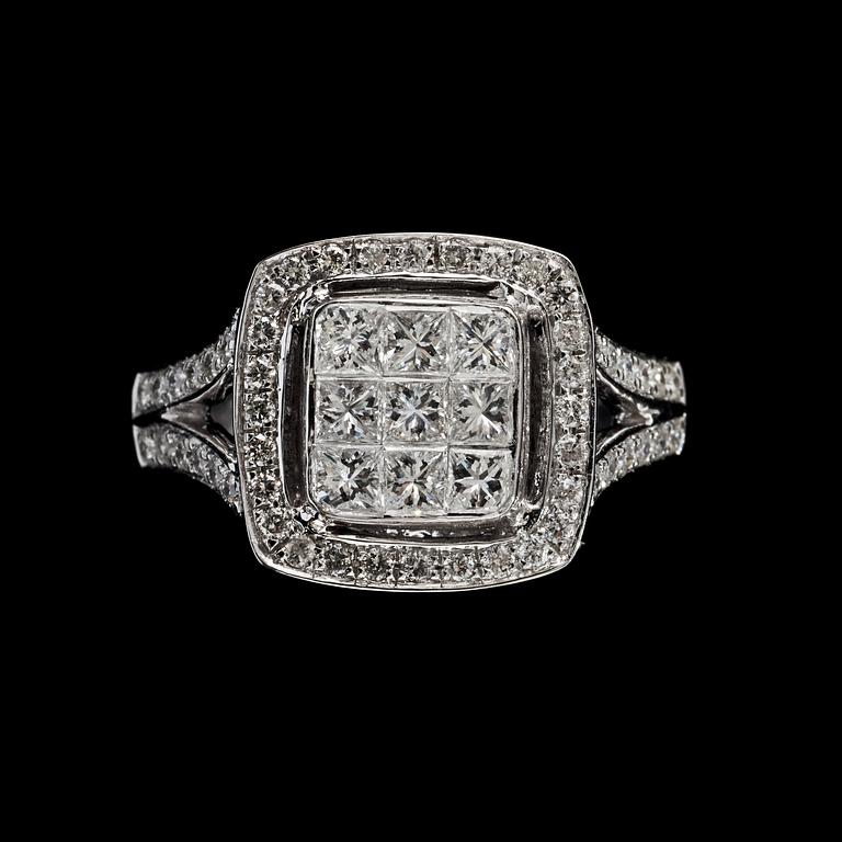 A princess and brilliant cut diamond, circa 1.03 cts ring.