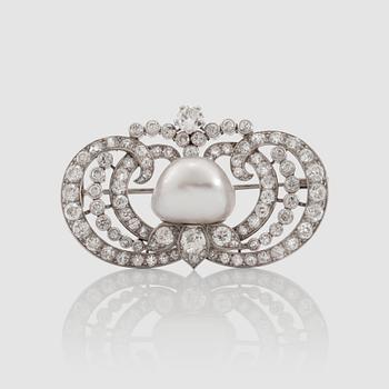 1249. A probably natural oriental pearl and old-cut diamond brooch. Total carat weight 4.00 cts.