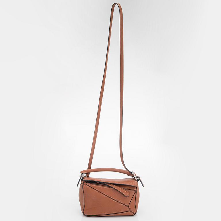 Loewe, väska, "Puzzle Mini".