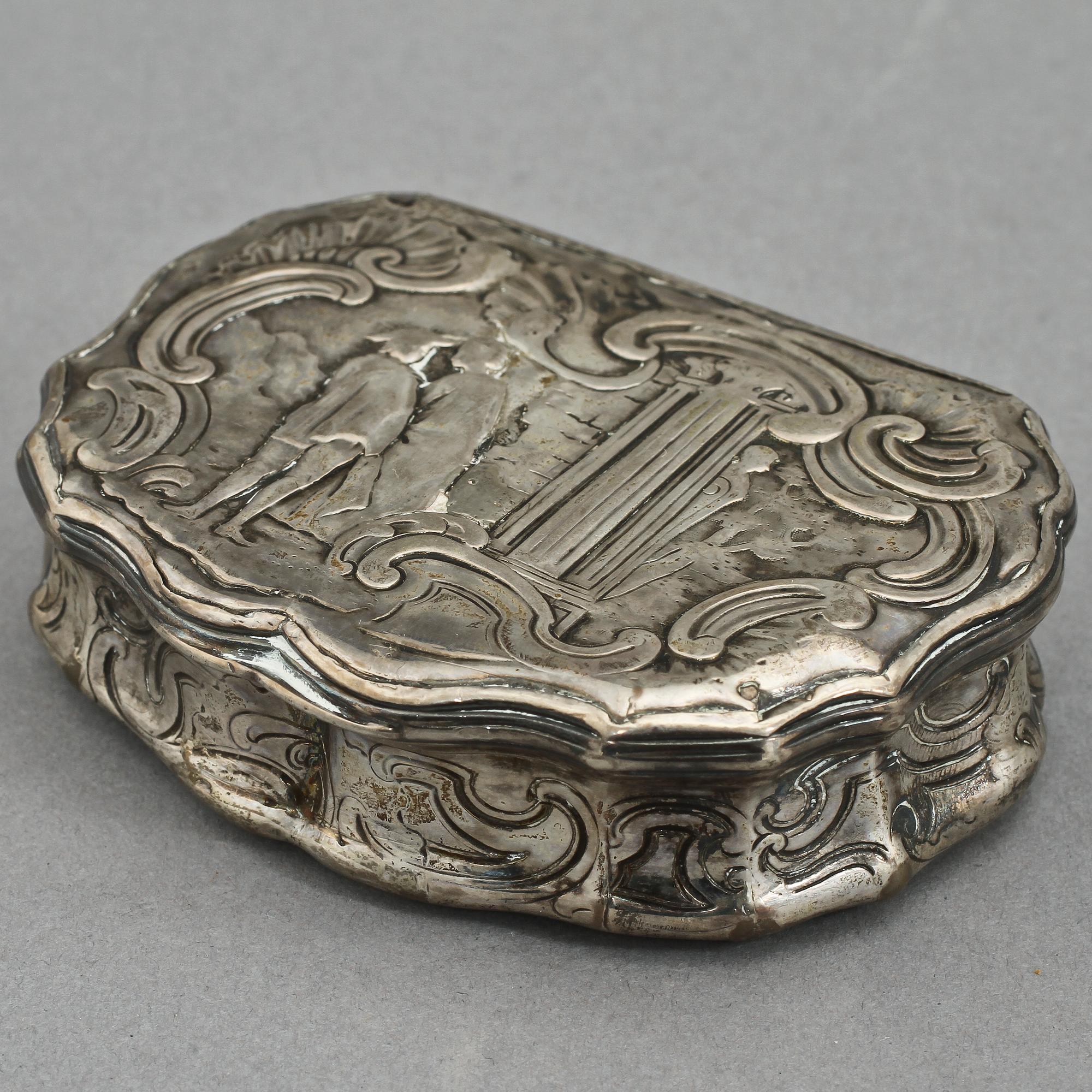 DOSA, silver, 1800-talets andra hälft. Vikt 98 g.