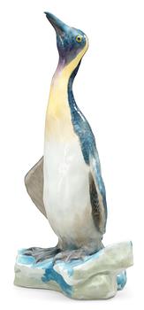 949. An Alf Wallander porcelain figure of a penguin, Rörstrand 1897.