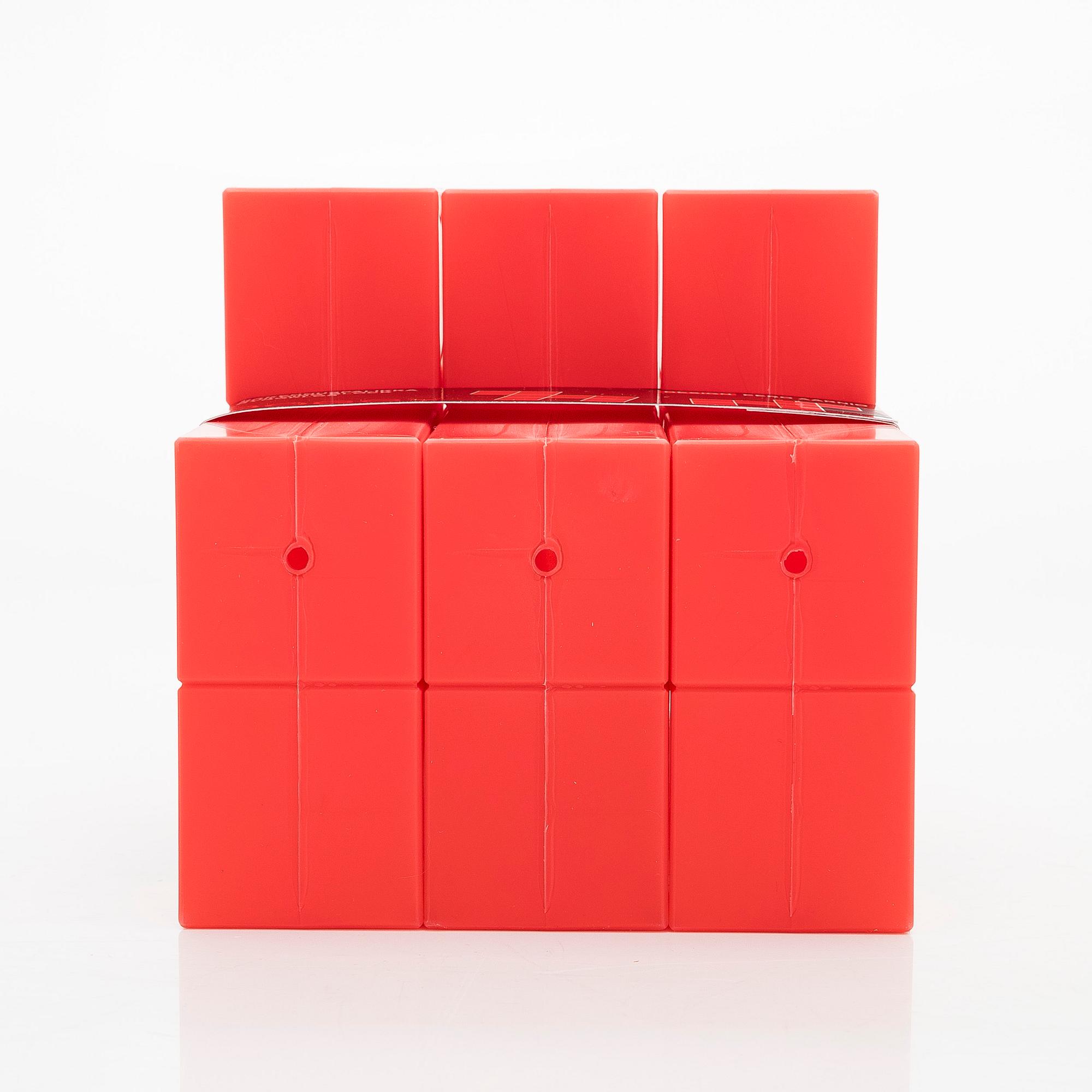 Eero Aarnio, rakennuspalikoita, 30 kpl, "Doggy", Plastex 2009.