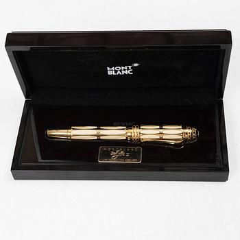 A Montblanc fountain pen, limited edition 'Pope Julius II' from the series 'Patrons of Art'.
