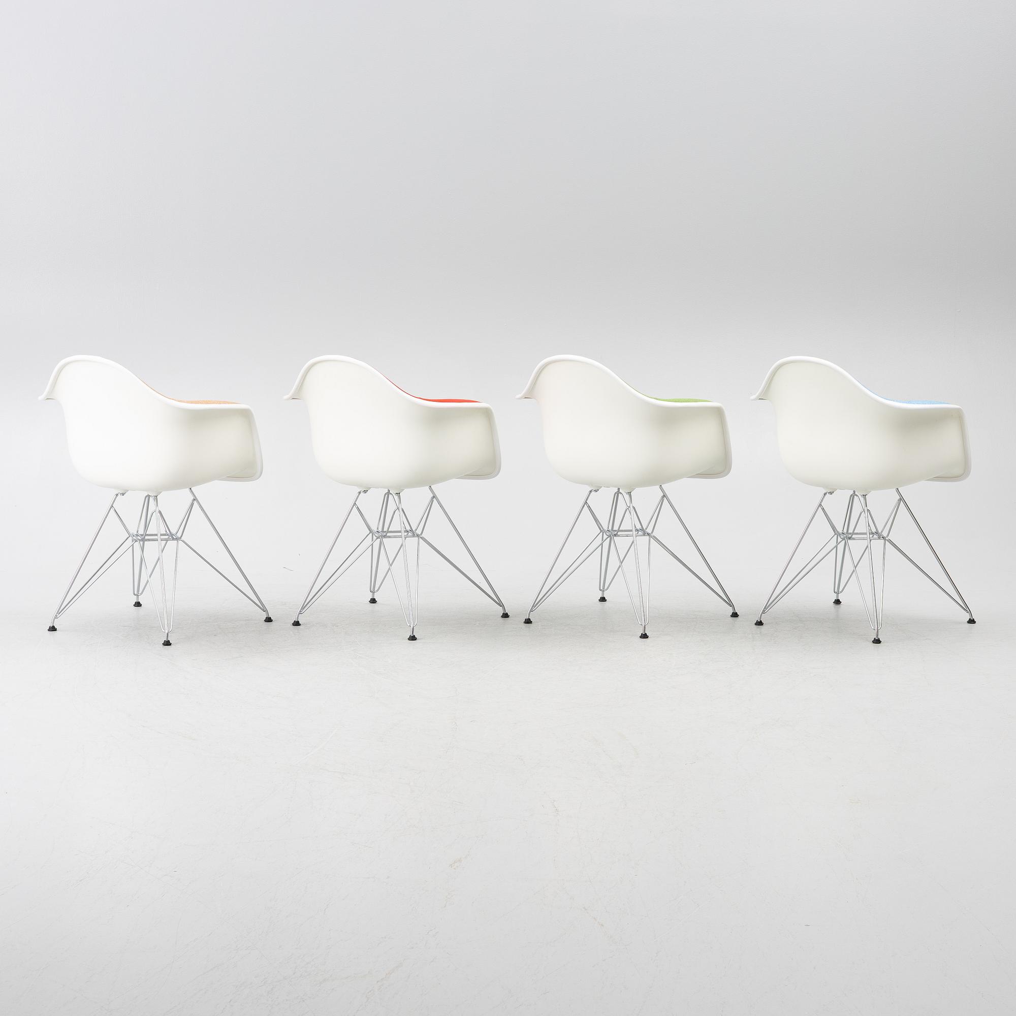 Charles & Ray Eames, karmstolar, 4 st "Plastic Armchair DAR", Vitra, 2018.