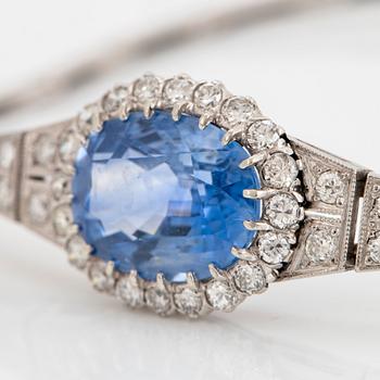 Armband 18K vitguld med en fasettslipad safir vikt ca 7.00 ct.