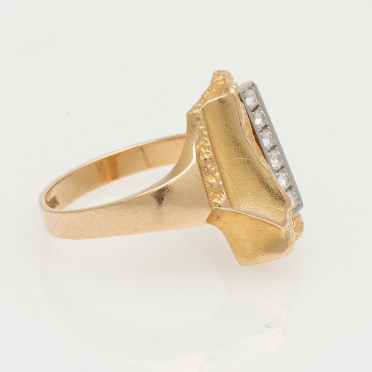 RING "Da Capo", Björn Weckström, Lapponia 1988. 18K guld, briljantslipade diamanter.