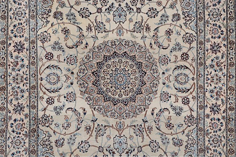 Matta, Nain, part silk, 9 laa, ca 302 x 203 cm.