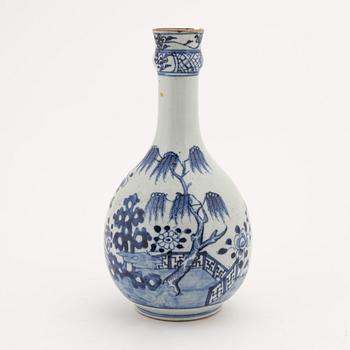 Terrinfat samt vas, kompaniporslin. Kina, Qingdynastin, Qianlong (1736-95).