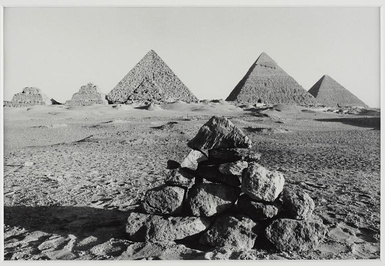 Duane Michals, "I Build a Pyramid", 1978.