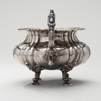 A SUGAR BOWL, silver Riga 1850, Georg Heinrich Schmidt 1849-1893, weight 634 g.