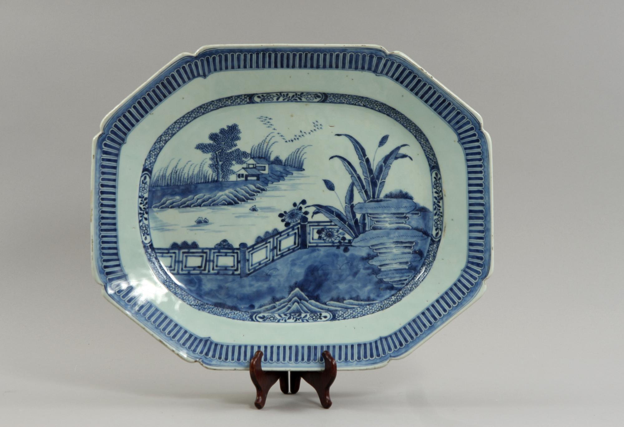 STEKFAT, porslin, Kina Qianlong 1700-tal.