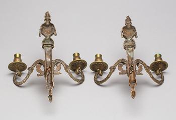 APPLIQUER, ett par. Louis XVI-stil. 1900-tal.