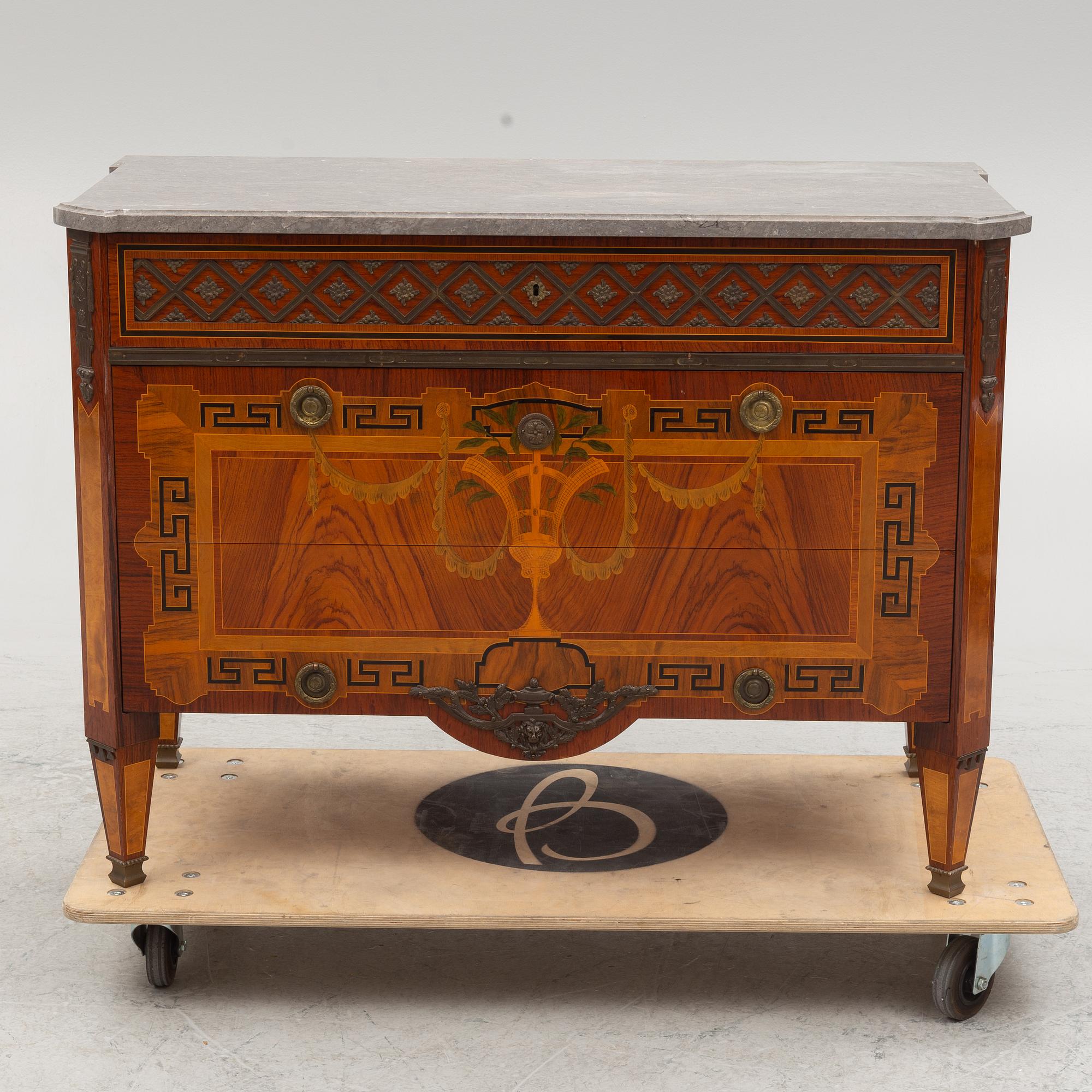 A chest of drawers, Gustavian style, mid-20th Century.
