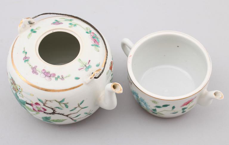 TEKANNOR, 2 st, porslin, Kina, 1800-/1900-tal.