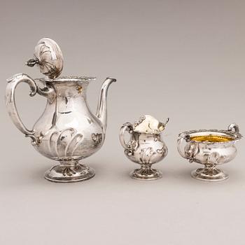 A 3-piece silver coffee set, Auran Kultaseppä oy, Turku 1961 and 1965.