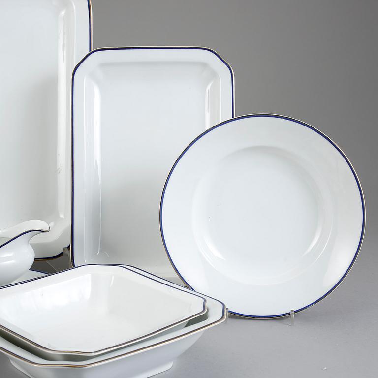 MATSERVIS, 52 delar, porslin, mestadels Rosenthal, 1900-talets första hälft.