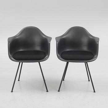 Charles & Ray Eames, Six "Dax" Chairs, Vitra, 2017.