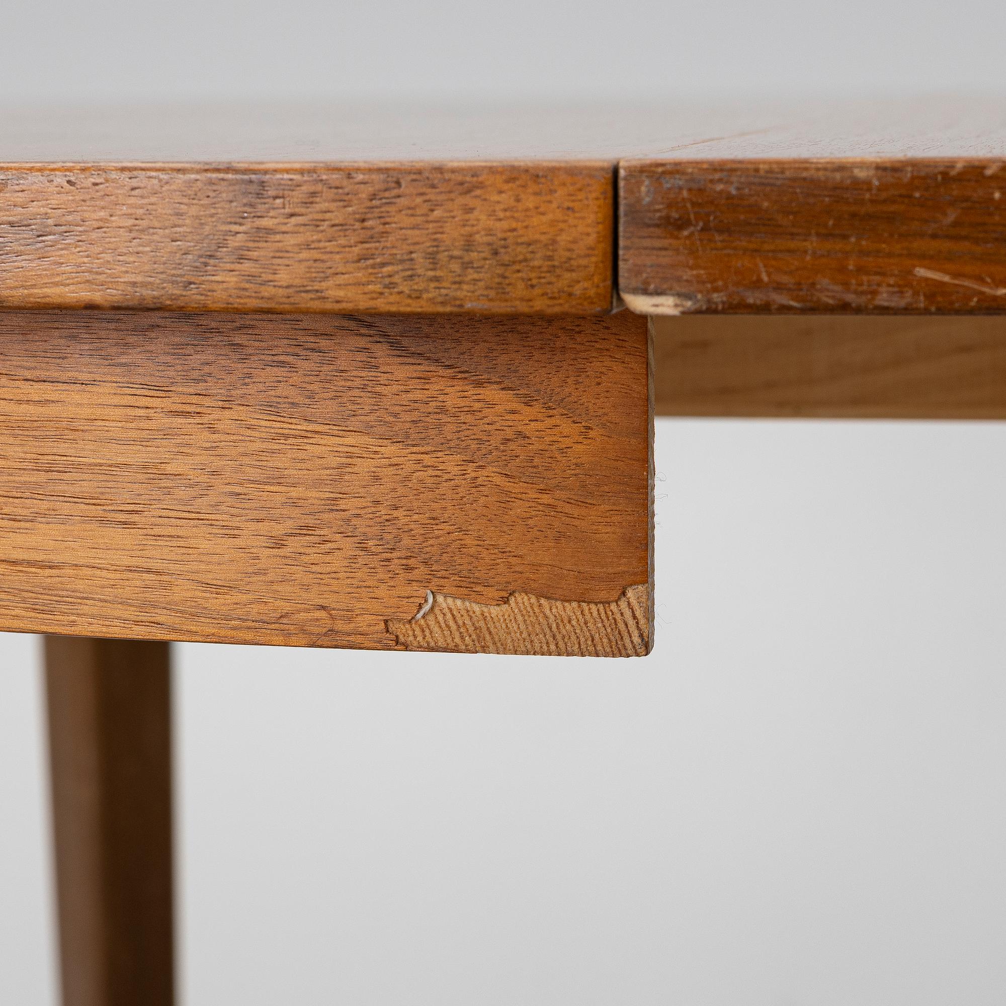 Carl-Evert Ekström, dining table with four chairs, AB Johansson & söner, Hyssna. Mid-20th century.