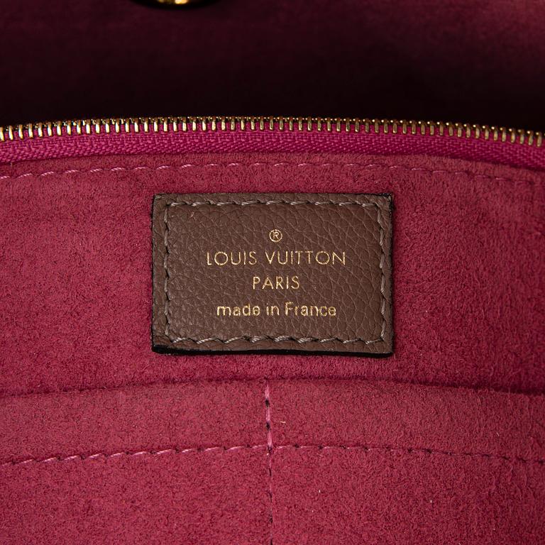 Louis Vuitton a monogram 'Kimono MM' bag.