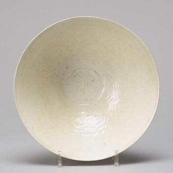 A large song style bowl, China, presumably 20th Century.