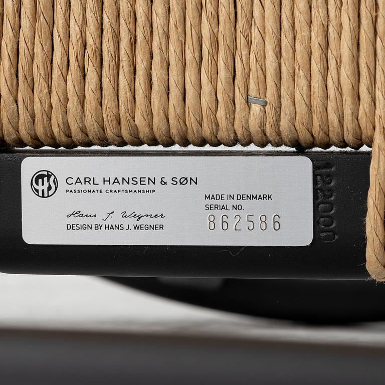 Hans J. Wegner, chairs, a pair, "The Y Chair", Carl Hansen & Son, Denmark.