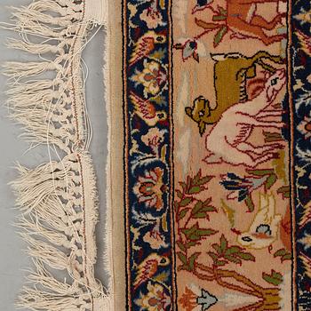 Matto, semi-antique/Old Esfahan figural, signed, ca 154,5 x 106,5 cm ( ca 2,5-3,5 cm flat weave at the ends).