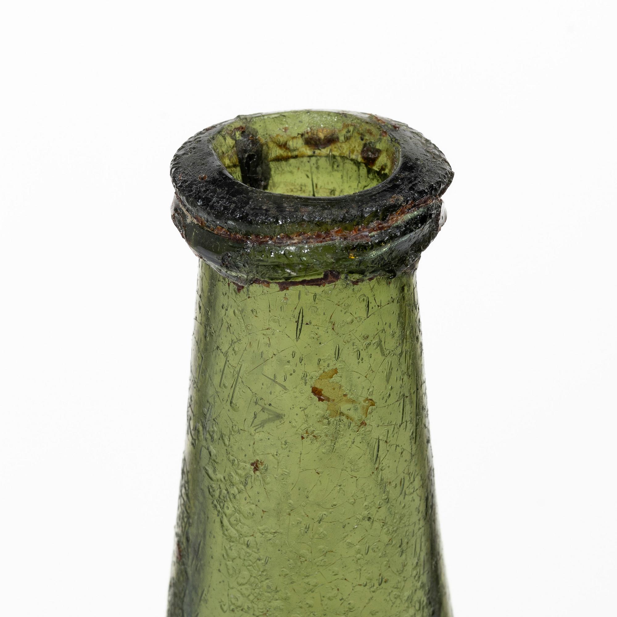 Bottle, glass, 17th-18th century.