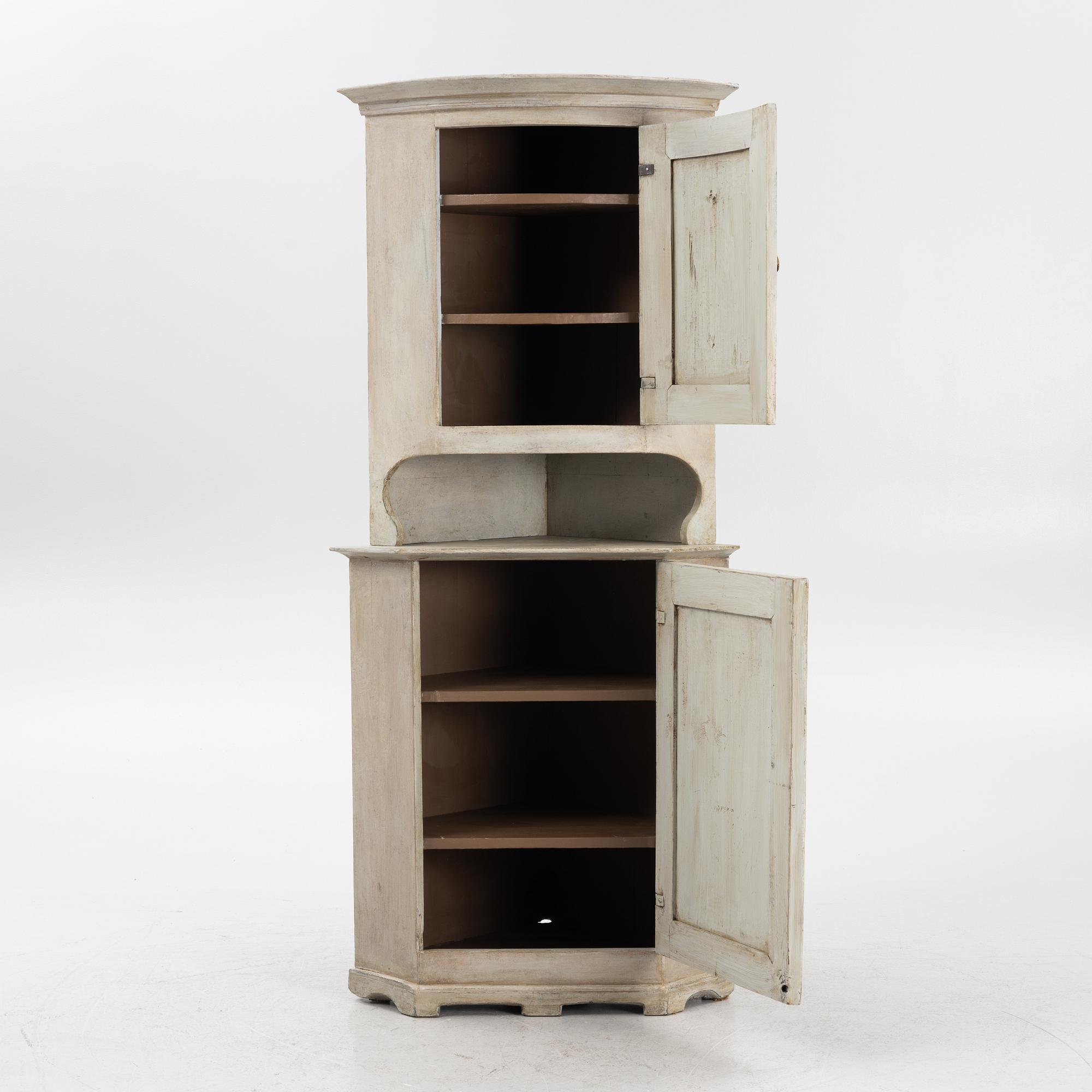 Hörnskåp, 1800-tal.