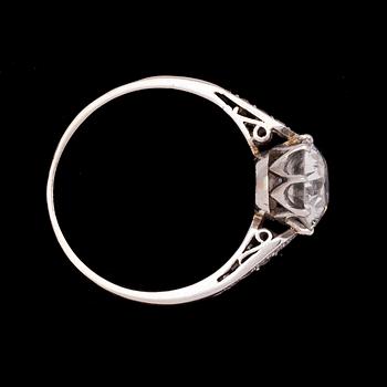 An old cut diamond ring, app. 1.50 cts, 1930's.