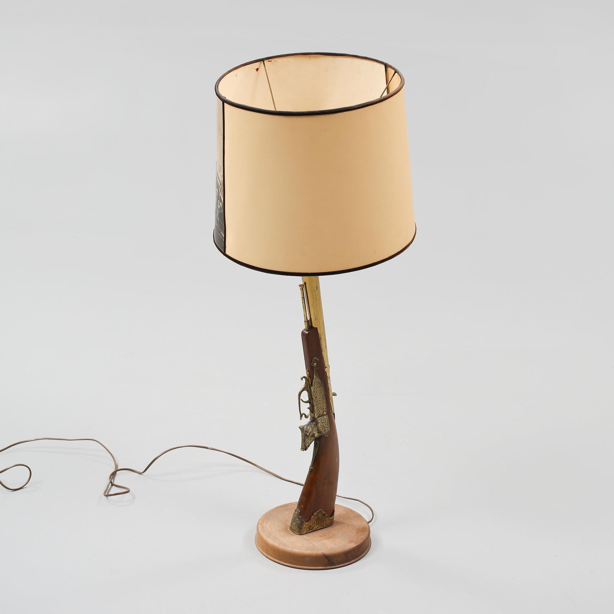 BORDSLAMPA, 1900-talets andra hälft.