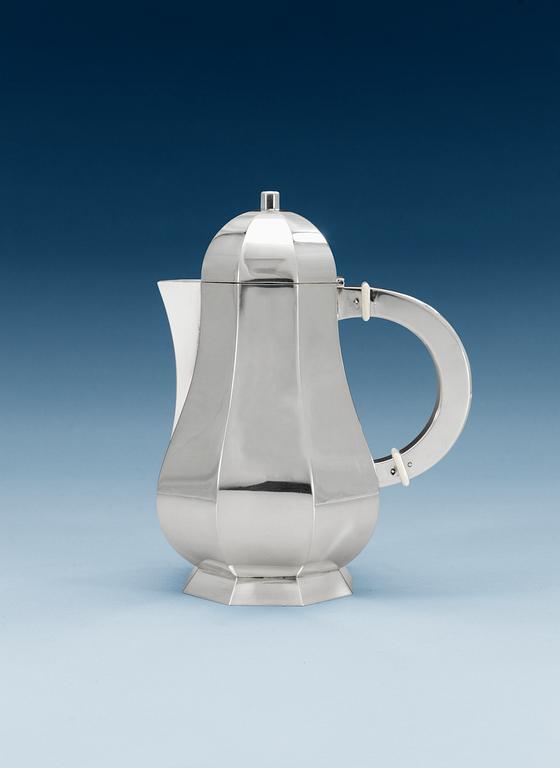 Wiwen Nilsson, A Wiwen Nilsson sterling teapot, Lund 1948.