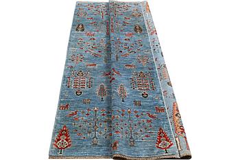 A carpet, Ziegler Ariana, ca 256 x 186 cm.