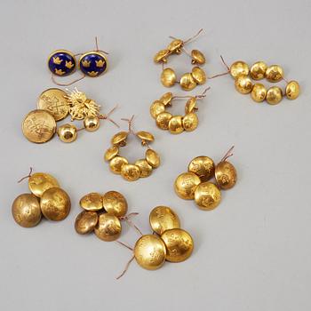 UNIFORMSKNAPPAR, 47 st, förgylld mässing, Sporrong, ca 1900.